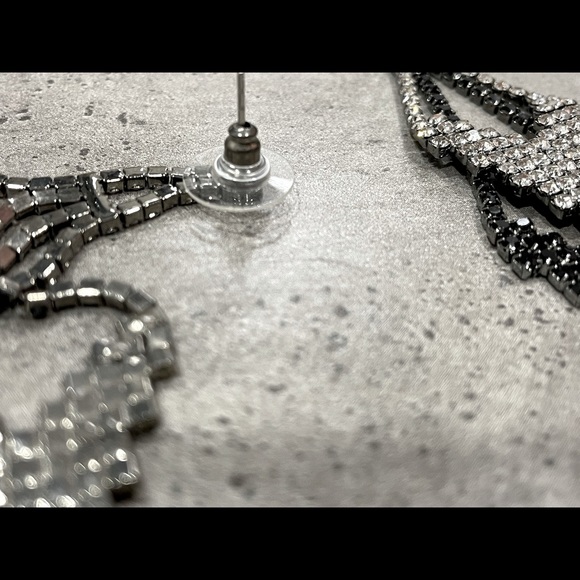 Vintage Dangle stud diamond like earrings - Picture 3 of 3